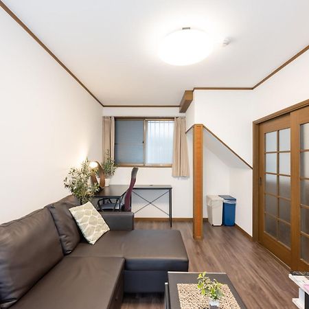 טוקיו 一棟貸切宿, 東京一之江ハウス6名定員, 秋葉原19分,新宿30分,Wifi有, ディズニータクシー20分3000円,駐車場ありません מראה חיצוני תמונה
