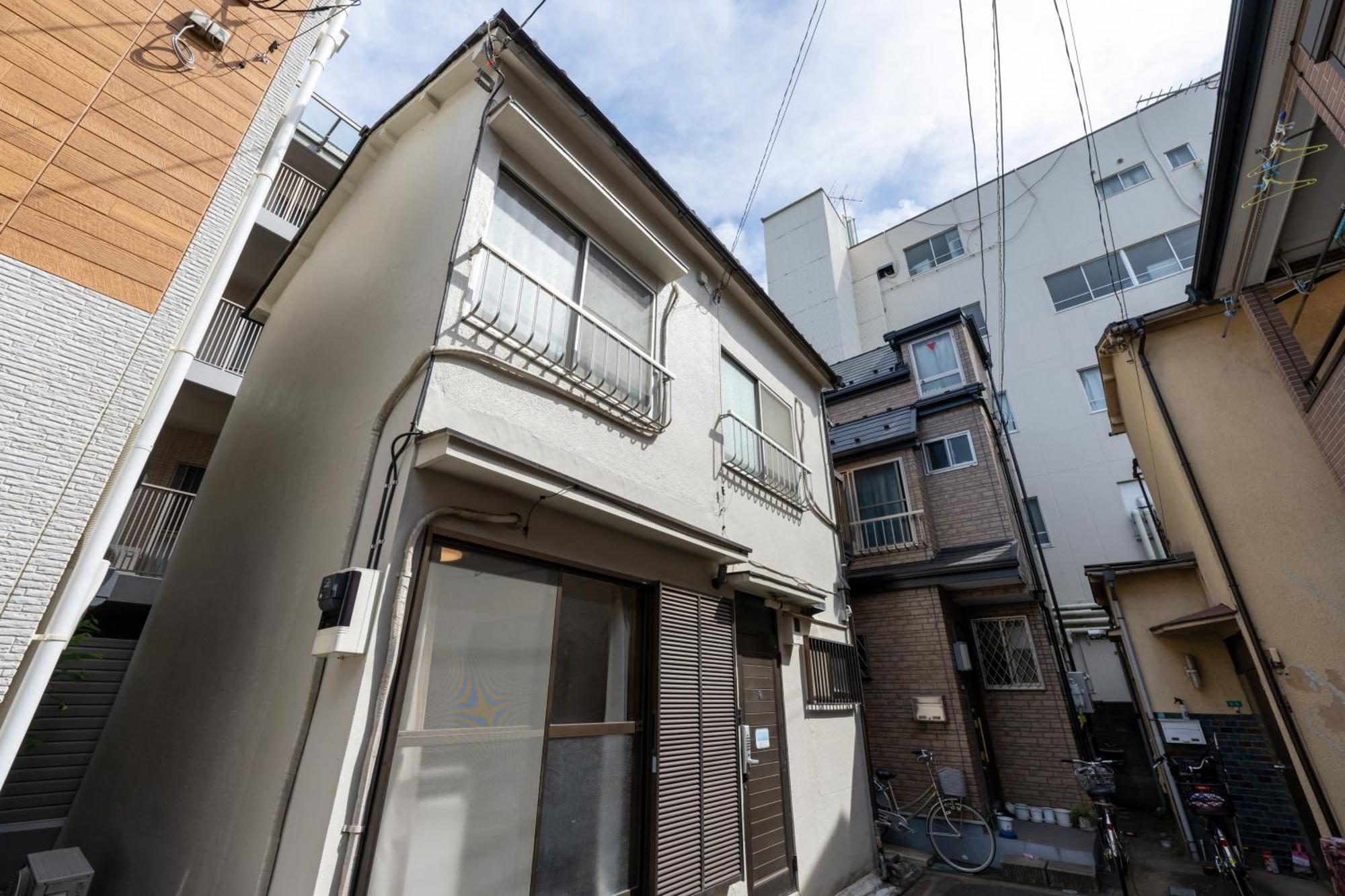טוקיו 一棟貸切宿, 東京一之江ハウス6名定員, 秋葉原19分,新宿30分,Wifi有, ディズニータクシー20分3000円,駐車場ありません מראה חיצוני תמונה